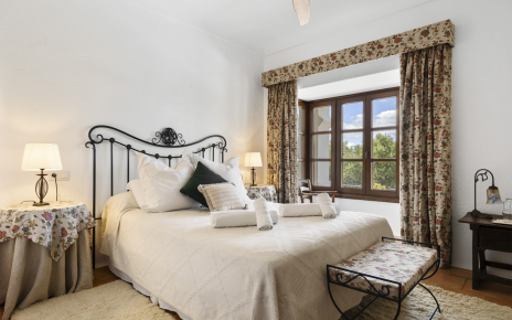 Habitación con cama doble